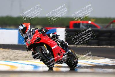 media/Jun-07-2025-TrackDaz (Sat) [[4413525952]]/C Group/1240pm (Turn 1)/